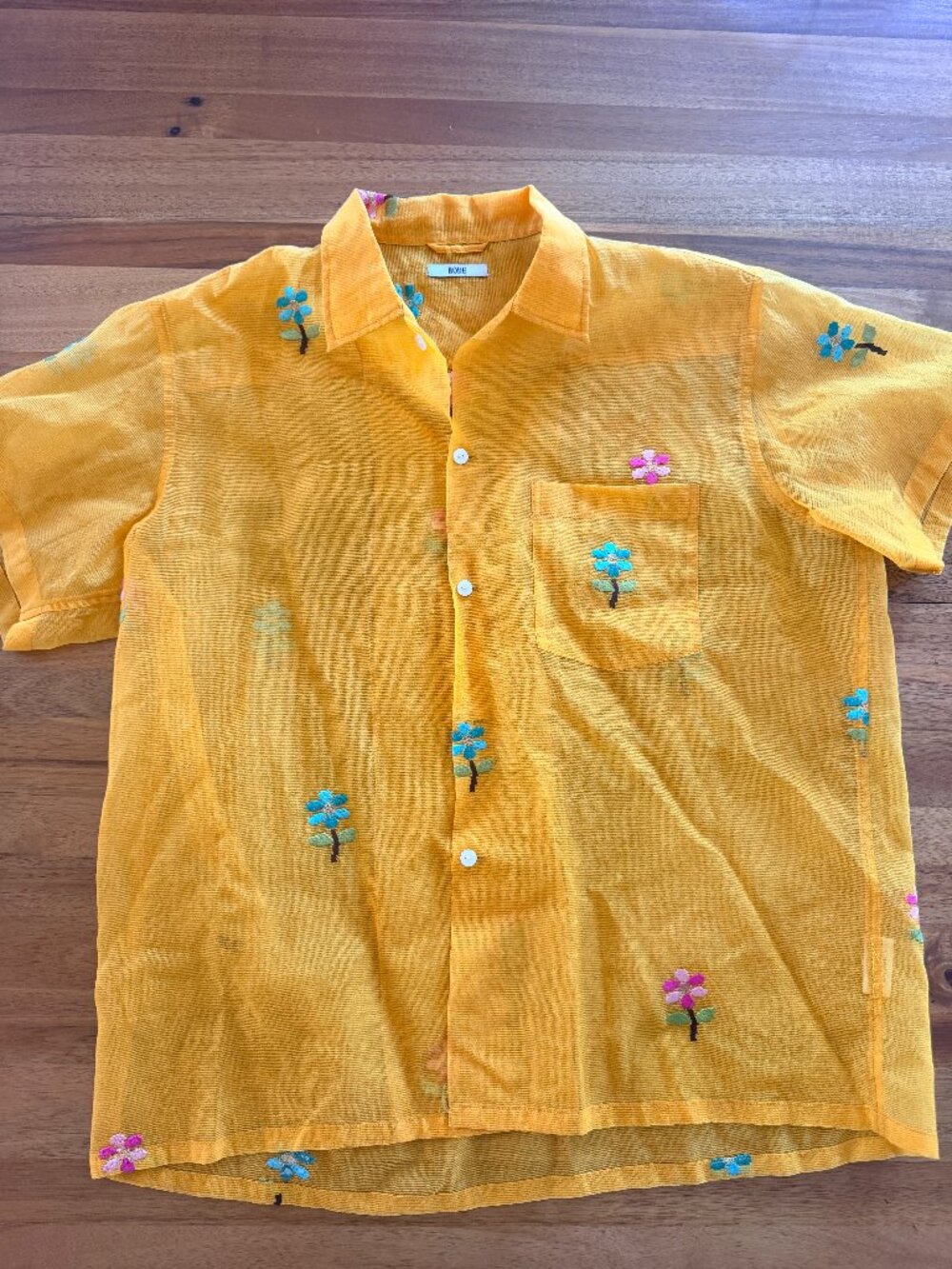 Bode Marigold Embroidered Flower Short Sleeve Shirt — M/L